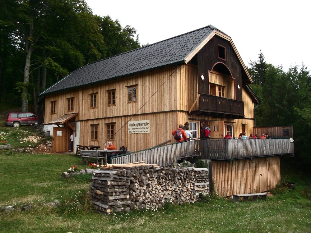 Die für schmackhafte Schöberl bekannte Waldburgangerhütte.