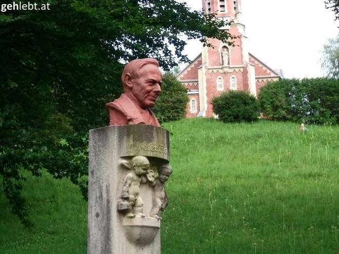 Peter Rosegger-Denkmal in Mürzzuschlag.
