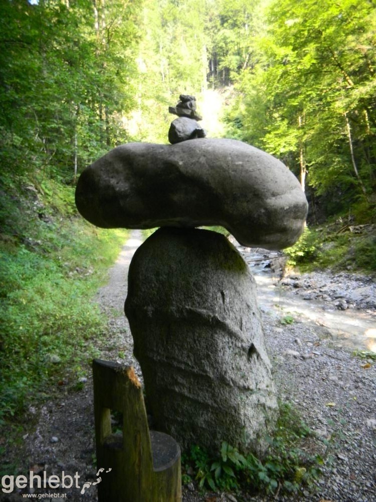 Augstenberg, Liechtenstein - Steinmann in der Meng-Schlucht