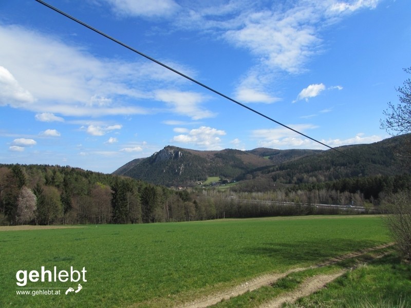 Blick auf Türkensturz und Südautobahn.