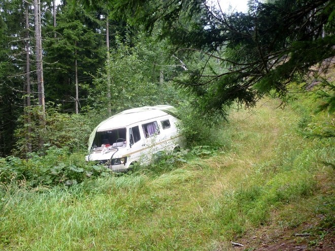 "Magic Bus" nahe der Hundskopfhütte.