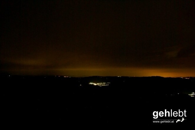 Blick in den Westen: Sonnenuntergang vor ca. drei Stunden.